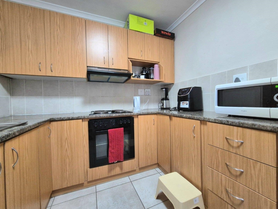 To Let 2 Bedroom Property for Rent in Wynberg Western Cape